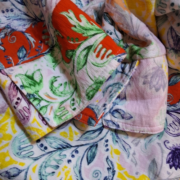 BOHO CHIC FLORAL PRINT TOP - Picture 8 of 10